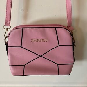 Preowned Casual Purse Pink shoulder bag adjustable strap 7”high X 9.5”W
